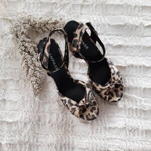 Rampage Leopard Print Heels Size 10M Mob Wife Platform Ankle Strap Y2K